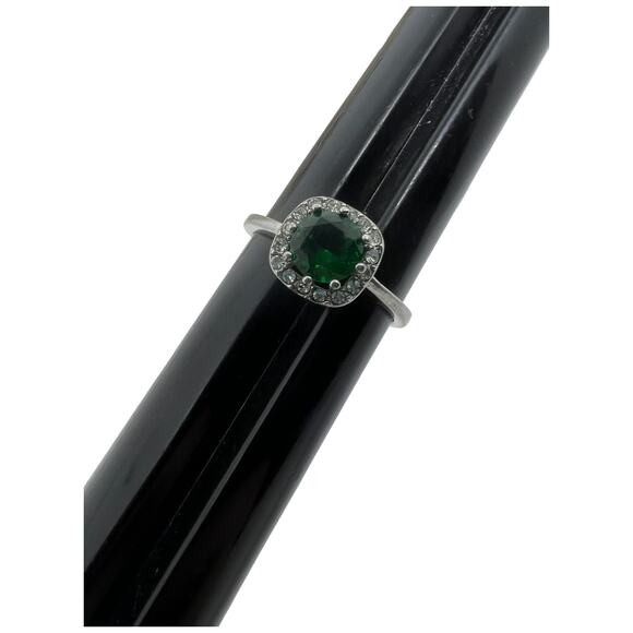 Green Crystal Halo Ring Silver Tone Emerald Color Statement Size 7.5 Modern - Picture 3 of 10